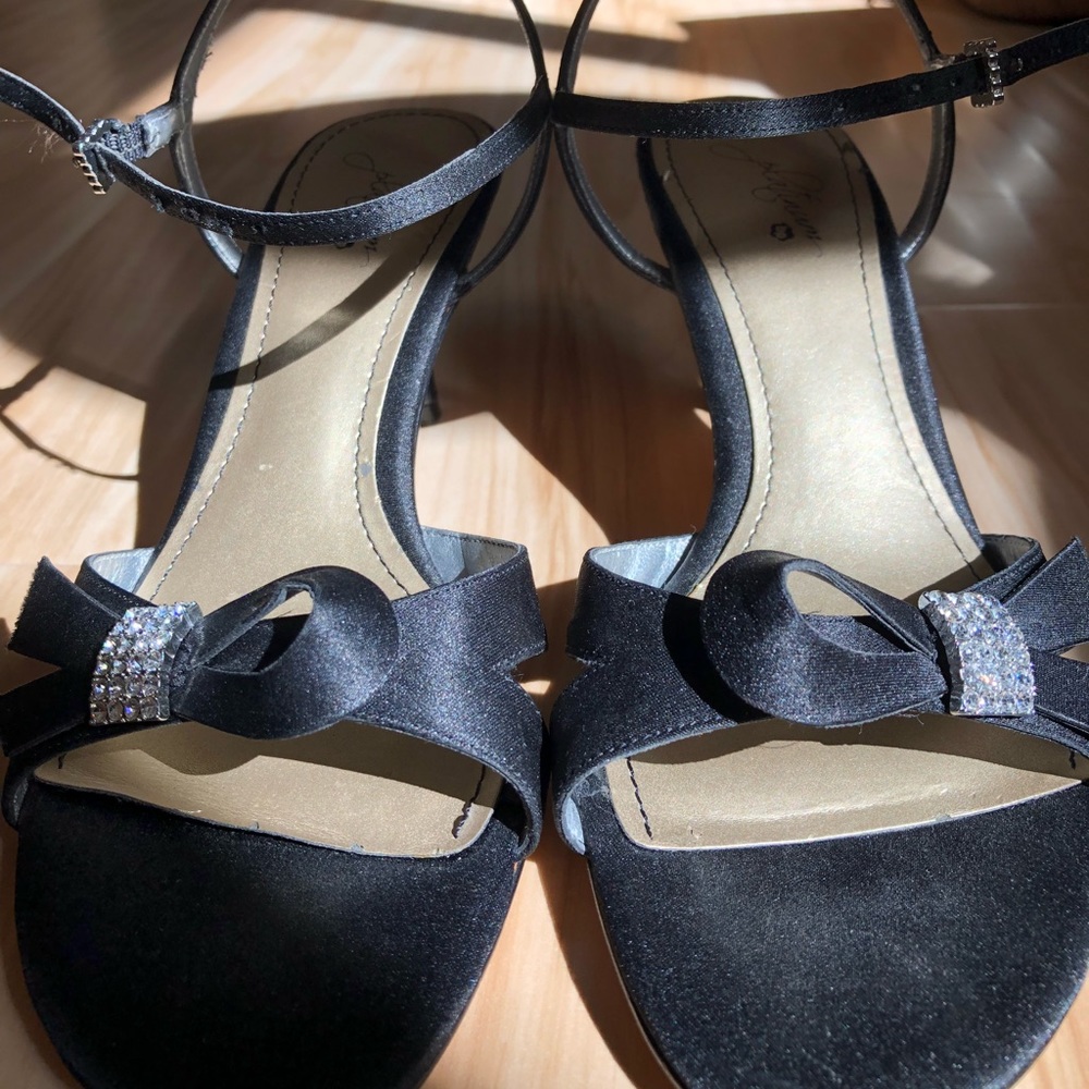 Satin black sandals with embellishment